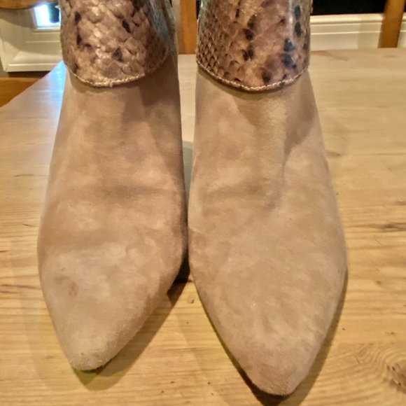 Vaneli Tan Suede Stiletto Ankle Boots | Size 9N with Python Print - Picture 6 of 6